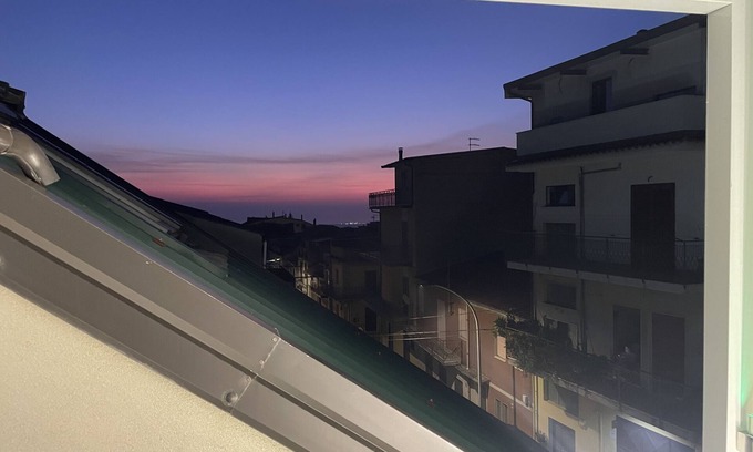 Cittanova Bed & Breakfast | Bed and Breakfast 'La Suite In Villa' with Sea View, Wi-Fi and Air Conditioning