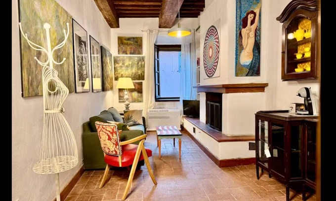 Scansano Bed & Breakfast | Bed and Breakfast 'Palazzo Ghio' with Wi-Fi and Air Conditioning