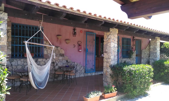 San Vero Milis Apartment | Bed & Breakfast "Angolo Azzurro"