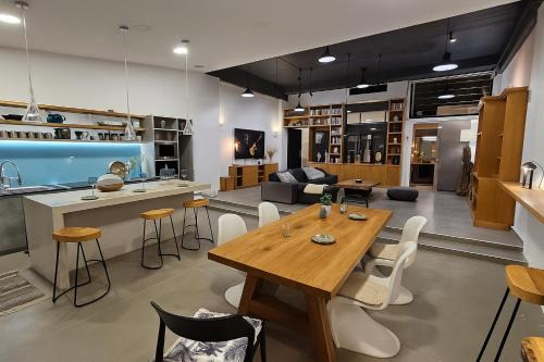 Nea Peramos Apartment | Bed & Coffee