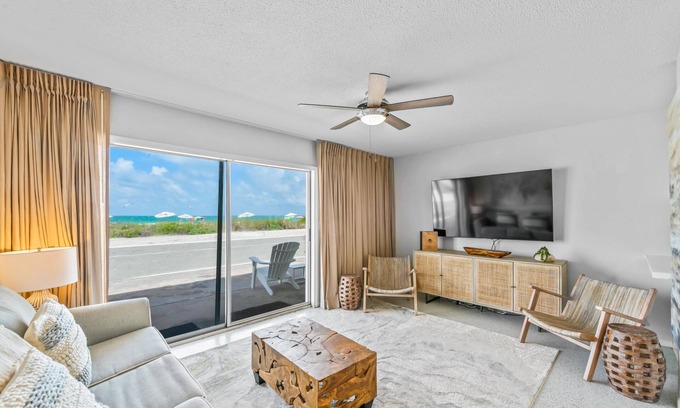 Holmes Beach Resort | BEDROOM TO BEACH IN 5 SECONDS FLAT in this 2 Bedroom 1 Bath Beachfront Suite at Bali Hai