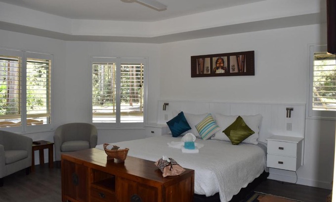 Cootharaba Bed & Breakfast | Beechs' Brook Rainforest Retreat