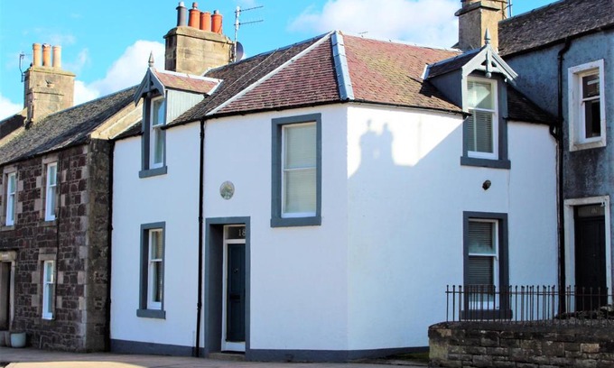 Biggar House | Beeswing, a Victorian Gem in Biggar