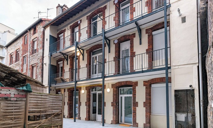 Saint-Etienne Apartment | Beige hospitalité - Capucine - Floral charmant chaleureux wifi Netflix
