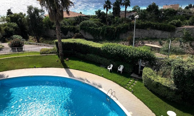 Letojanni Apartment | Belù - Appartamento con piscina vista mare
