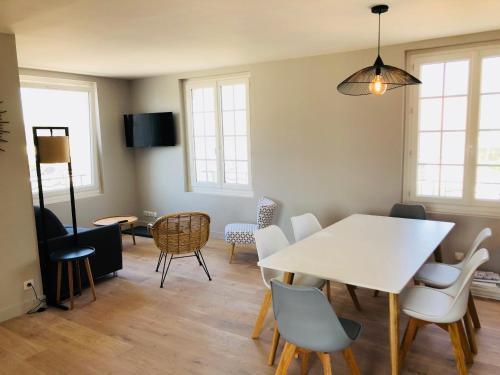 Merville-Franceville-Plage Apartment | Bel Appartement vue mer
