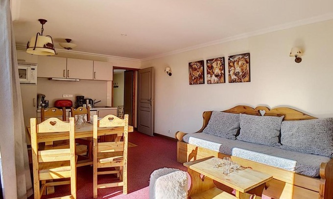 Les Menuires Apartment | Bel appartement rénové 2 pièces proche des pistes avec balcon, sauna, hammam et WIFI - FR-1-344-145