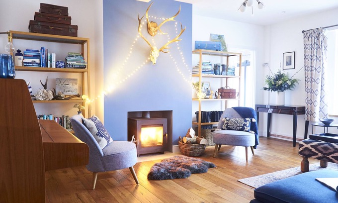 Birdham House | Bell Lodge 'AA Five Star' home close to West/East Wittering beaches sleeps 14