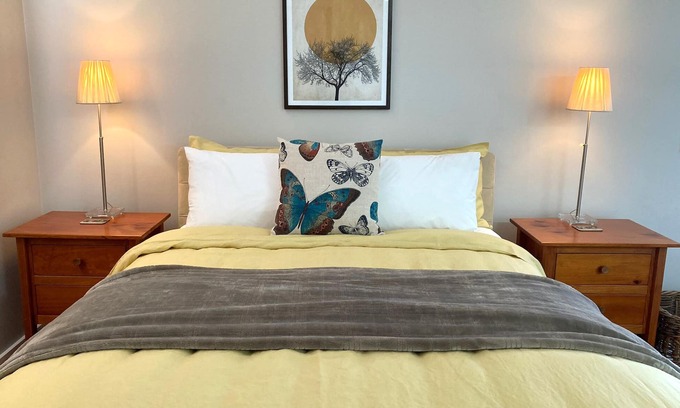 Woodend Apartment | Bella Loft: luxury studio apartment in the heart of Woodend