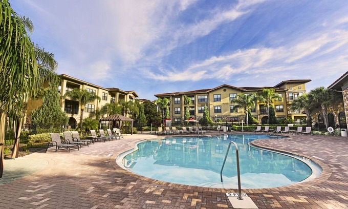 Regal Palms Apartment | Bella Piazza Luxury Ground Floor Apt with Great Communal Facilities