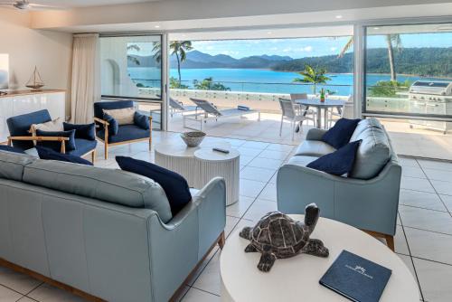 Hamilton Island Apartment | Bella Vista East 5 - Oceanview & Buggy