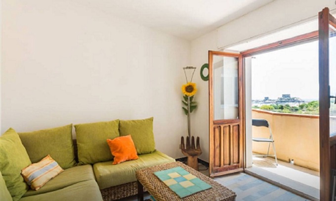 Bosa Marina Apartment | Bella Vista-stunning views+overlooking beautiful beach-Modern top flr apartment