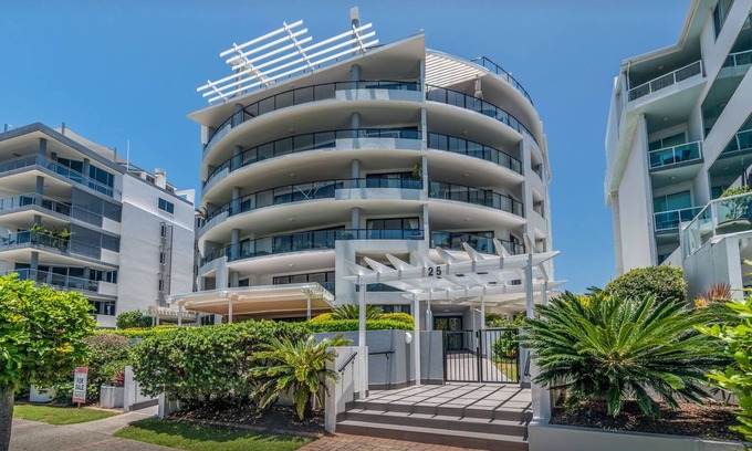 Maroochydore Apartment | BELLAS OCEAN DELIGHT IN MAROOCHYDORE. SLEEPS 4 A & 2C WEEKENDS ONLY 2 NIGHTS
