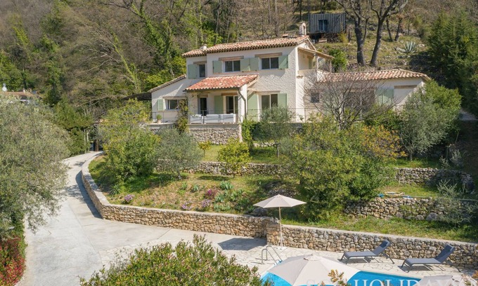 Le Bar-sur-Loup Villa | Belle Villa Climatisée Avec Piscine