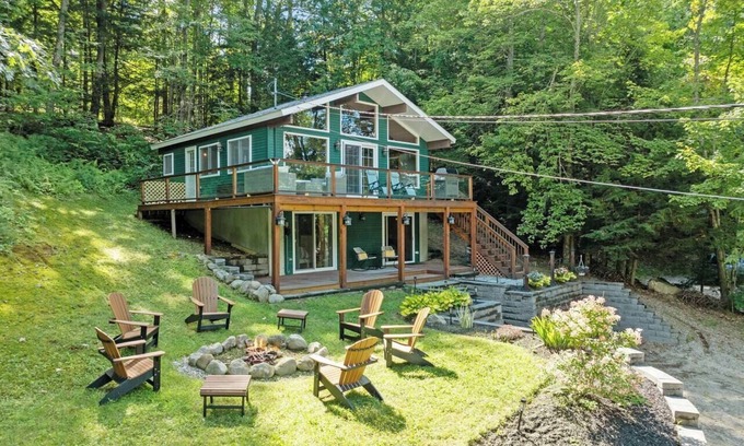 East Wakefield House | Belleau Lake Escape - Walking distance to lake
