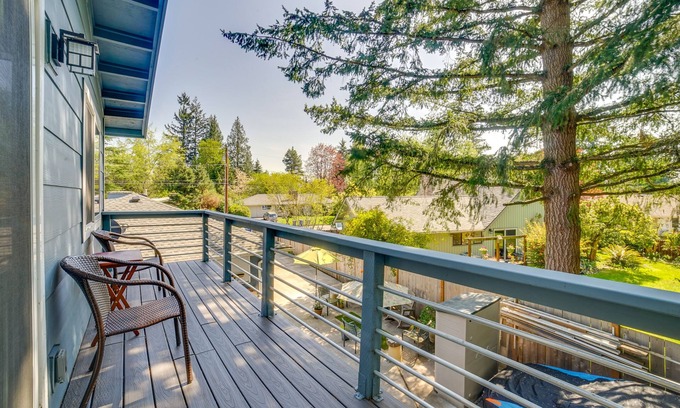 East Lake Hills Apartment | Bellevue Abode: Balcony, 13 Mi to Downtown Seattle