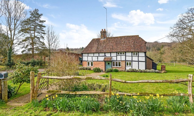 Coleman's Hatch Cottage | Bellflower Cottage - Ashdown Forest
