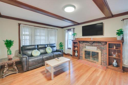 Belmont House | Belmont Home Less Than 3 Mi to Harvard Square!