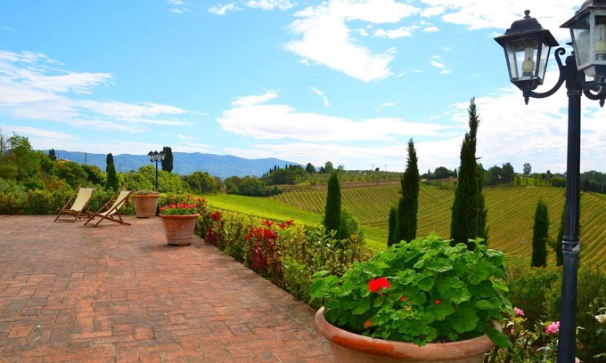 Stabbia House | Belvilla by OYO Holiday home with pool in Stabbia