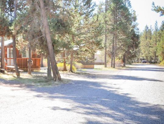 Three Rivers Resort | Bend-Sunriver Camping Resort Two-Bedroom Cabin 5
