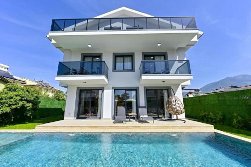 Fethiye City Center Villa | BENDİS - Villa for 8 People in the center of Fethiye