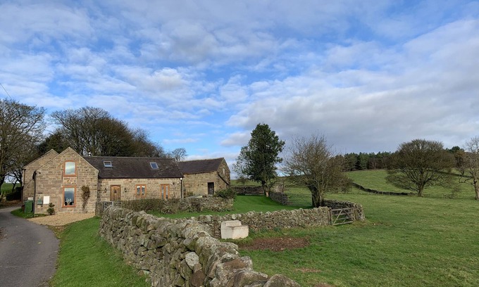 Crich House | BENT CHAPEL COTTAGE, pet friendly, with a garden in Wirksworth