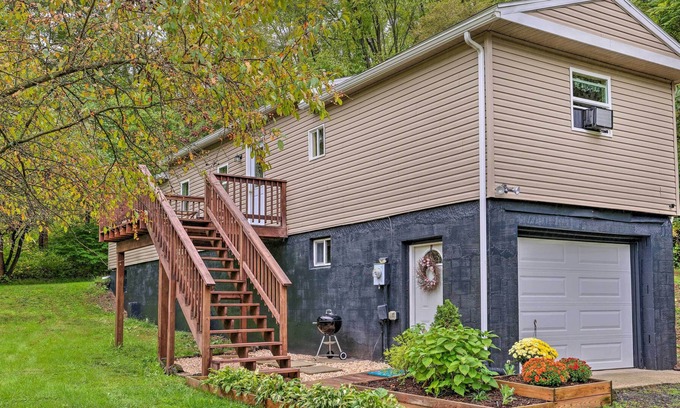 Bernville Cabin | 'Bernville GetAway' w/ Fire Pit, Near Boating