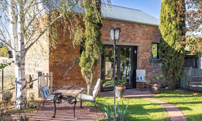 Taradale House | BERRY STABLE - CHINOISERIE CHIC IN TARADALE