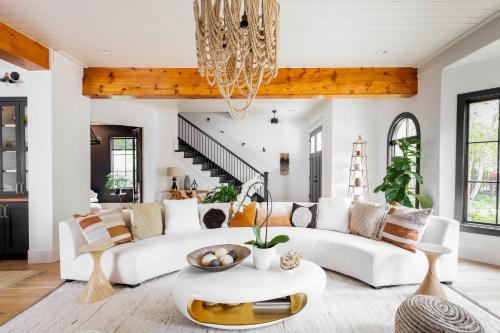 Downtown House | Beryl West 3br Bentonville Artful Pet-friendly