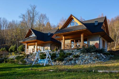 Szczyrk Ski Chalet | Beskidzka Kępa Szczyrk - domek z balią i pięknym widokiem na góry