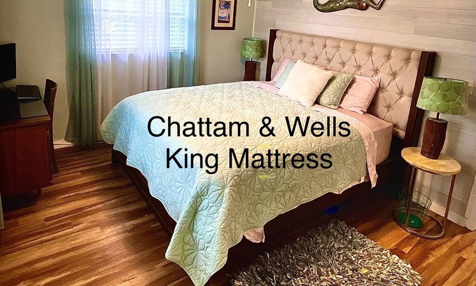 St. Pete Beach Apartment | Best bed on the beach! Steps from Upham/St Pete Beaches Mid Century Modern gem