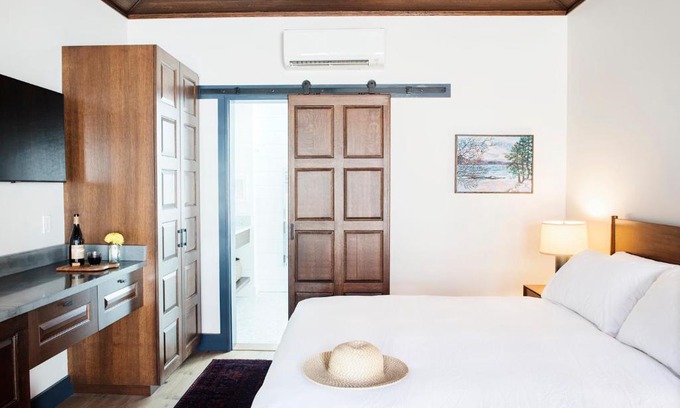 East End House | Best Bower