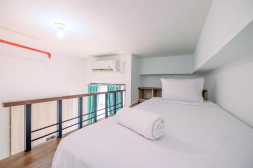 Depok Apartment | Best Homey and Cozy Studio at Dave Apartment By Travelio