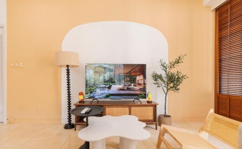 Bui Thi Xuan Apartment | Best Indochine Style Luxury Apartment in District 1 Hochiminh City