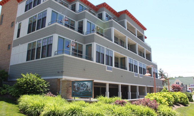 Grand Haven Condo | Best Location - 2BD Waterfront #6 (1 Nt Min - Instant Reserve - CheckIn Anytime)