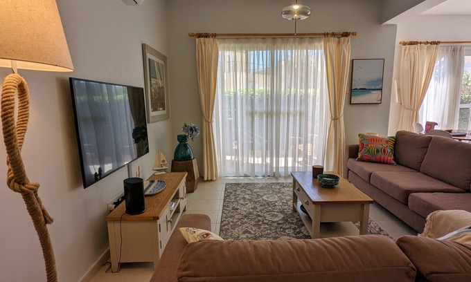 Paphos Apartment | Best location- Harbour and promenade, next to blue flag beach