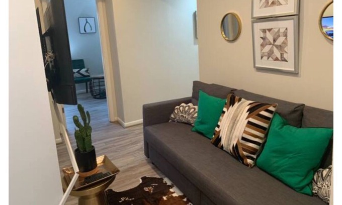 Federal Hill Apartment | BEST LOCATION ON AIRBNB! 2Bed 1Bath, Close to all!