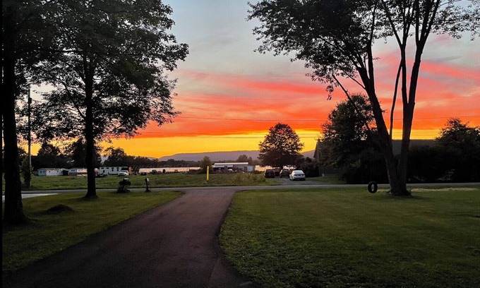New Paltz House | Best of both worlds! Amazing views plus an easy walk into town!