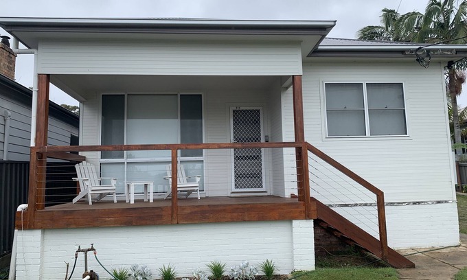Swansea House | Best of both worlds-beach and lake