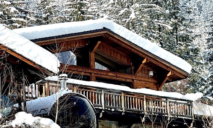 Chamonix-Mont-Blanc Ski Chalet | Best Panoramic View in Chamonix - Scenic Sauna/Outdoor Jacuzzi - Must See!
