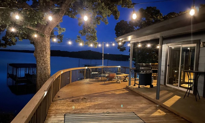 Checotah House | Best sunset on the Lake! Waterfront Home Private Boat Dock, Fire Pit and More!