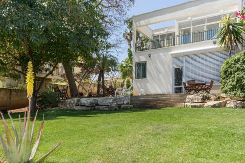 Rehovot House | Best Value Guest Suite