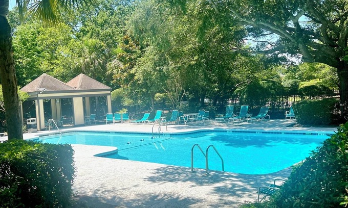 Seabrook Island House | Best value simple courtside beach villa 2 pools