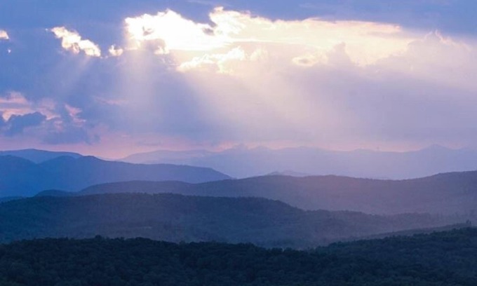 Bostic Cabin | Best View In NC, Gorgeous Luxury Log Cabin with Burn Pit, Wifi, Dish with HDTV