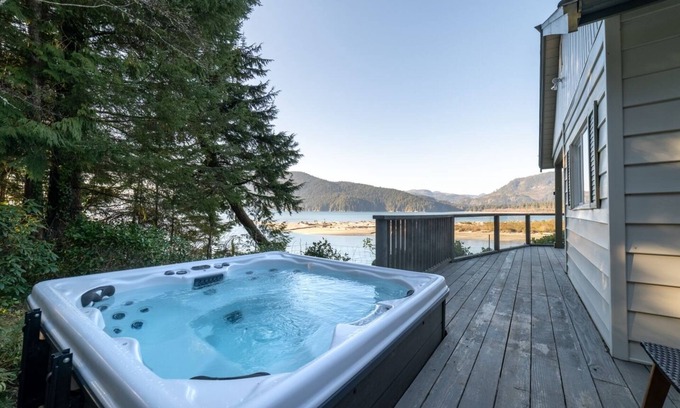 Port Renfrew House | Best View in Port Renfrew! Sauna + Hot Tub + Pet Friendly + Sleep 7