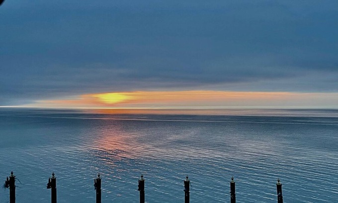 Cutchogue House | Best Waterfront VIEW ON THE NORTH FORK MATURE GARDENS QUIET STREET PRIVATE BEACH