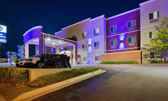 Clear Creek Hotel | Best Western Oasis Inn
