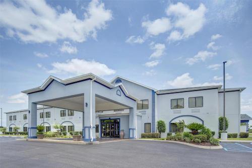 Opp Hotel | Best Western Opp Inn