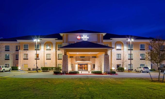 Forney Hotel | Best Western Plus Christopher Inn & Suites