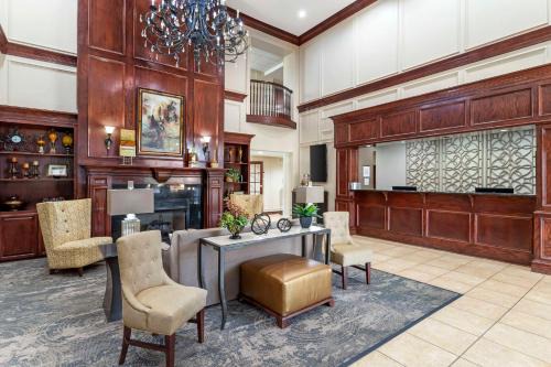 Crown Colony Hotel | Best Western Plus Crown Colony Inn & Suites